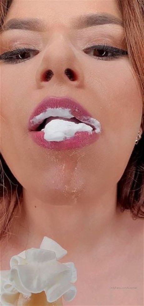 Lusxcious Mel top model images