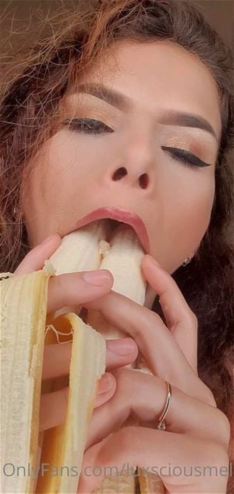 Lusxcious Mel nice pornstar galleries