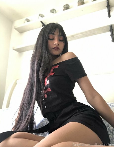 Jasminekny star adult picture