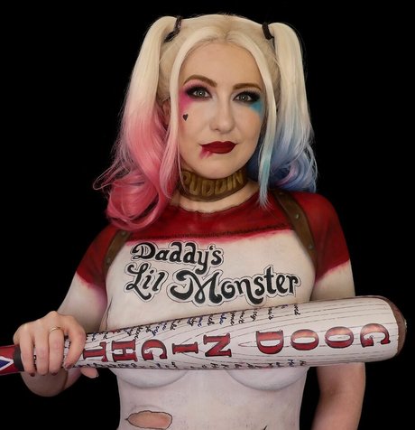 rednamrahC sexy actress pics