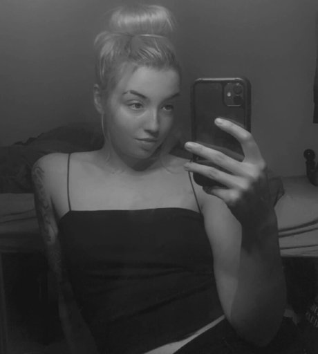 theenicolehammond model erotic pics