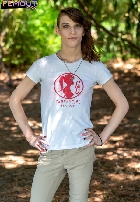 April Gillespie star naked img