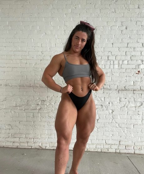 Hunter Henderson star pretty image