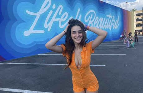 Karinne Elizabeth star adult pic