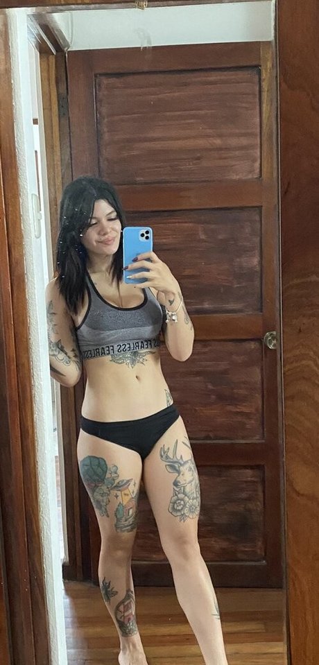 Paula Madrigal pretty actress img