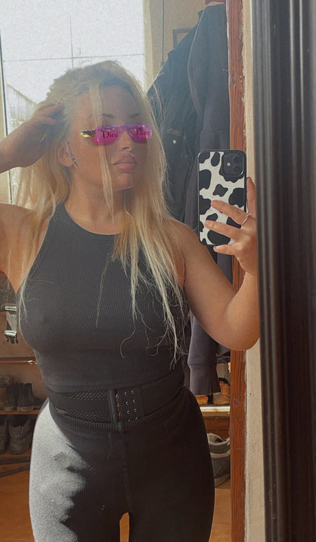 MiaNestiBaka art pornstar image