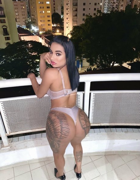 Caroline Martins sexy model photos