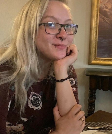 Lyraenium nice pornstar gallery