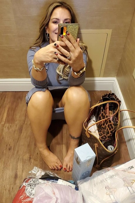 Down With Devina xxx actress image