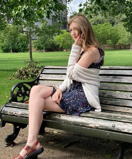 Extraseedless xxx model photos