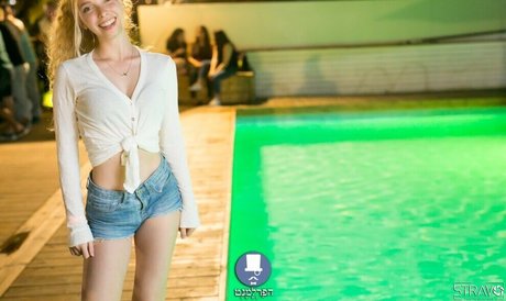 Tiny Miny Mo erotic pornstar archive