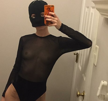 if u seek amy tonight nude actress pic