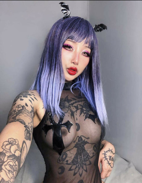 Yenny Zhao pornographic star pic