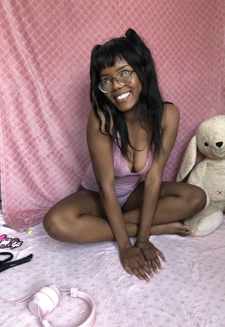 Kirbby art model gallery