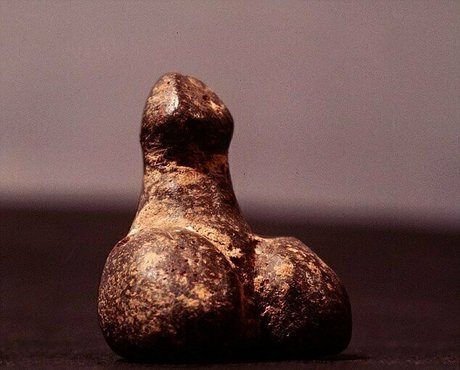 Esme Louise James star erotic photo