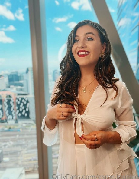 Esme Louise James model nice photos