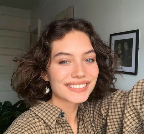 Dayna Frazer model top photos