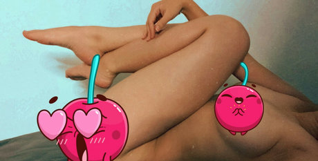 Tsuki Chan nude star gallery