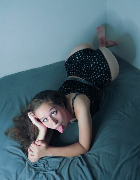 Tsuki Chan star best galleries