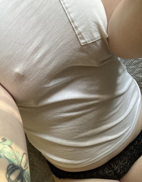 Luna Lovesbud nudes model pictures