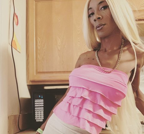 Capri Starr perfect actress galleries