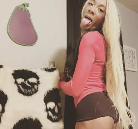 Capri Starr thumbnail