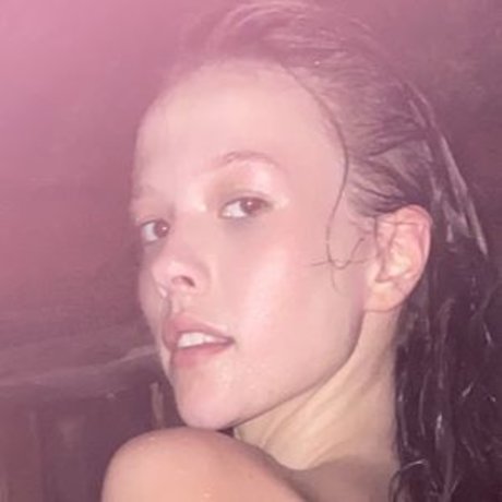 Demi Dee model sexy pic