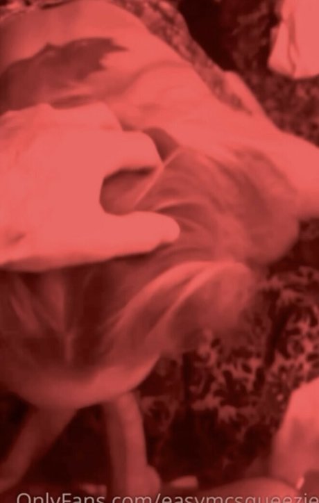 Emily McCarthy star nudes picture