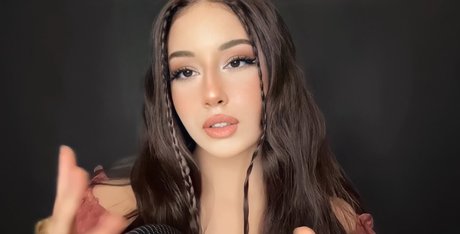 Shiny ASMR perfect actress picture