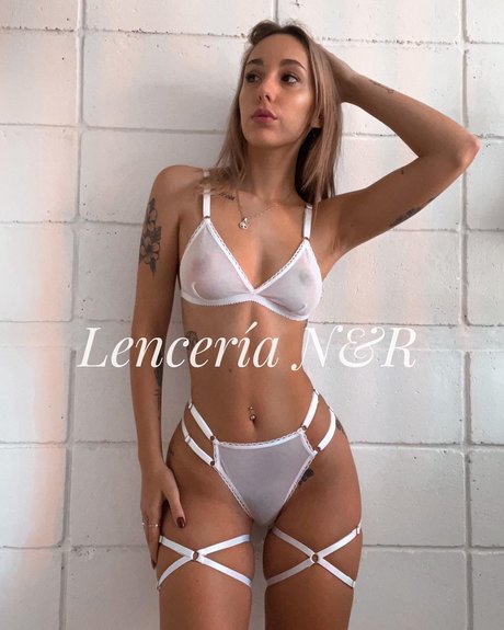 Agus Digri naked model photos