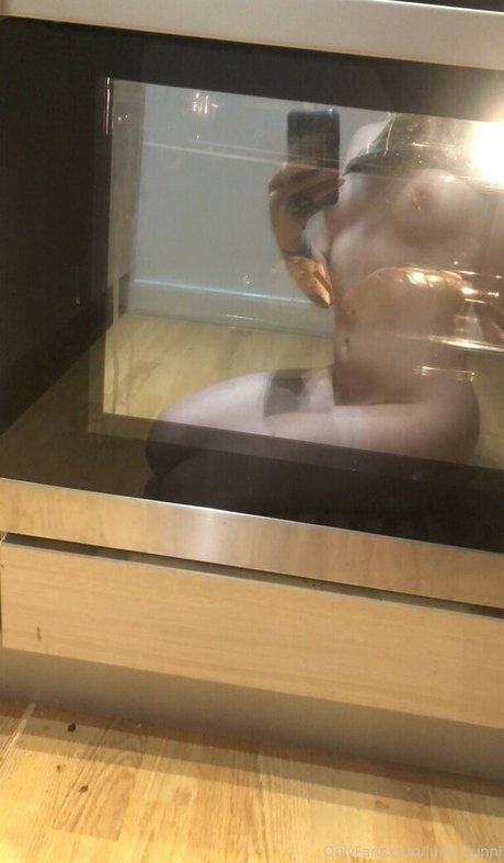 Nihlllxm sexy actress pic