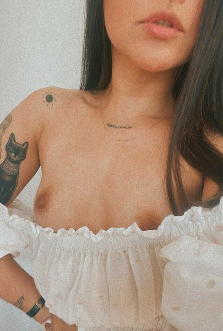 Julieta Baldon pretty model image