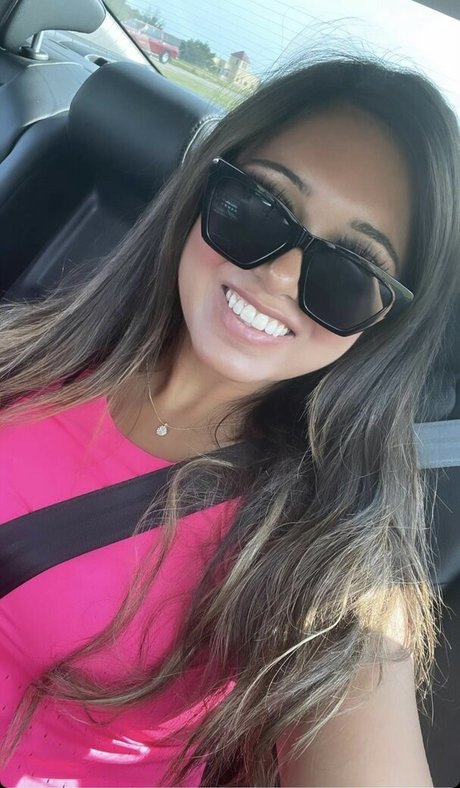 Shari G model nude photo