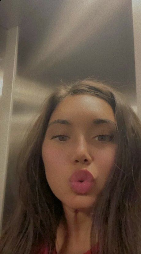 Shari G pretty star pic