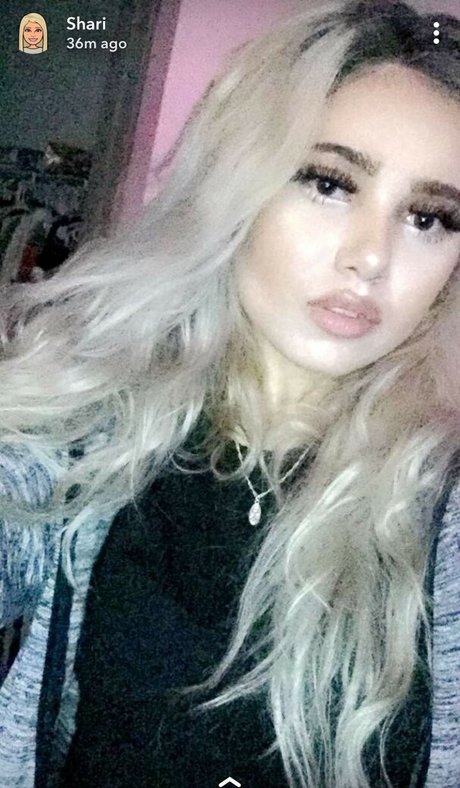 Shari G art actress pictures