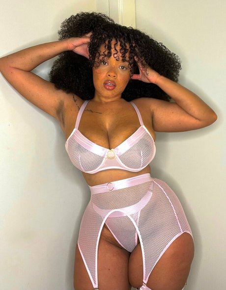 Tysorosey model sexy pics