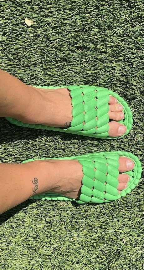 Caitlin Stasey hd pornstar image