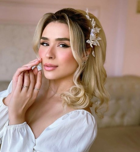 LoryLives pornstar nice image