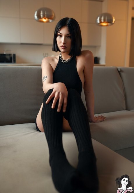 LVMAMY naked pornstar image