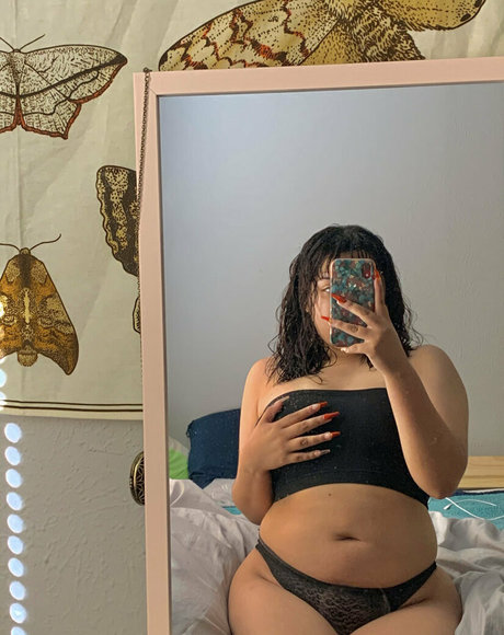 bvbyvalentines model nude images