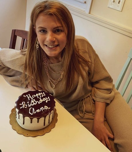 annalovesbanana pornstar photos