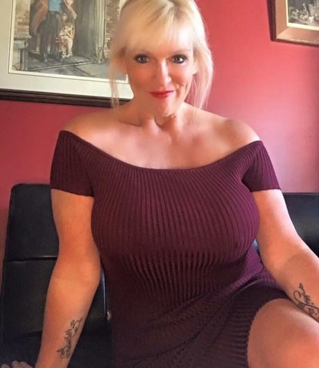 Sandie Lee model hd pic