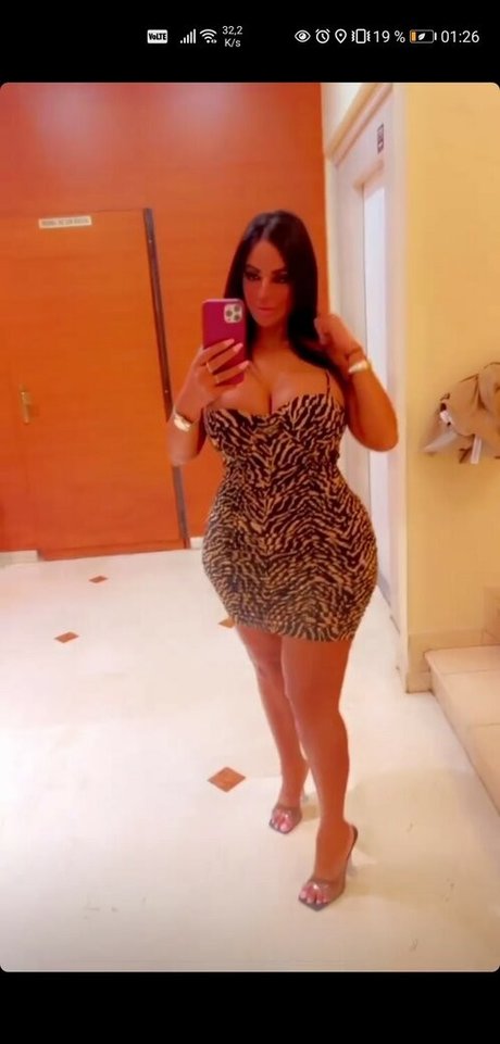 Amilita93 erotic model galleries