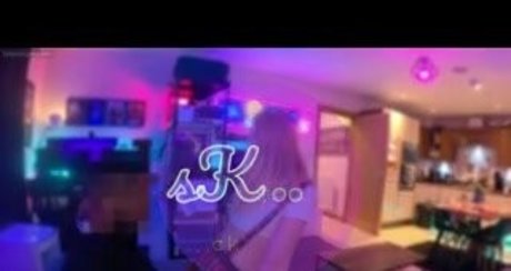 Becky Chase pretty pornstar img