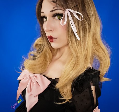 Egilea ASMR beautiful model archive