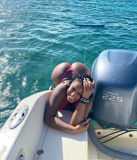 realaimeeo exclusive model pictures