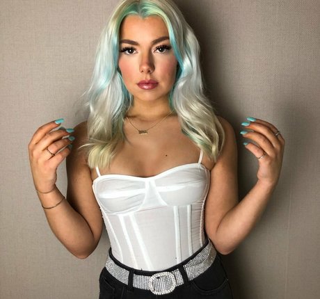 Beccajune hd pornstar image