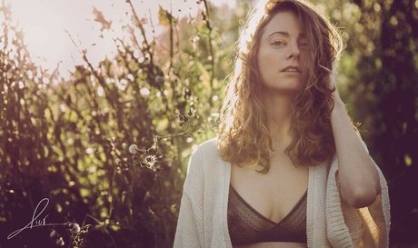 Yael Gayaa erotic model img