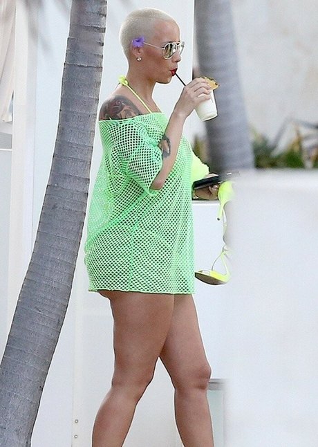 Amber Levonchuck high quality model photos