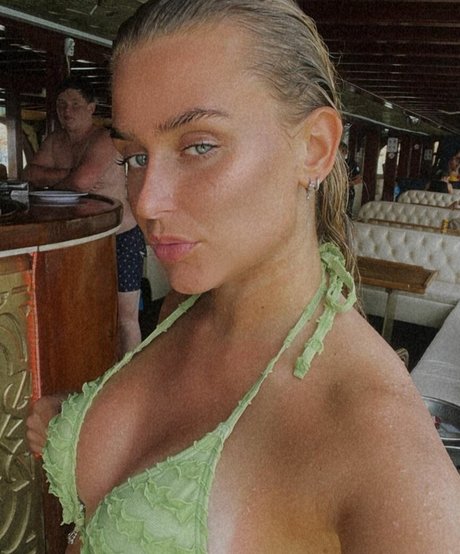 Olivia Fals star porn archive